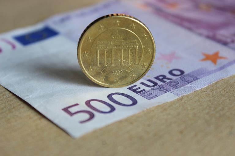Od koho si půjčit peníze?